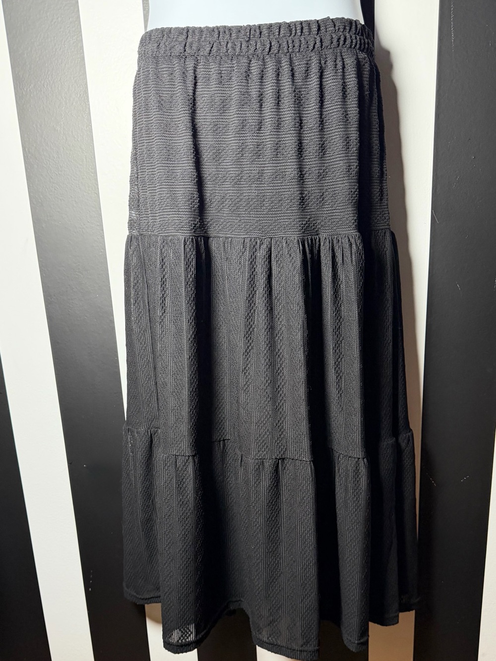 Women’s Black Tiered Peasant Knit Maxi Skirt w/ Lining - SZ L